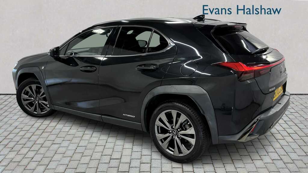 Lexus UX 250H 2.0 F-sport Cvt Nav 2020 Black #2