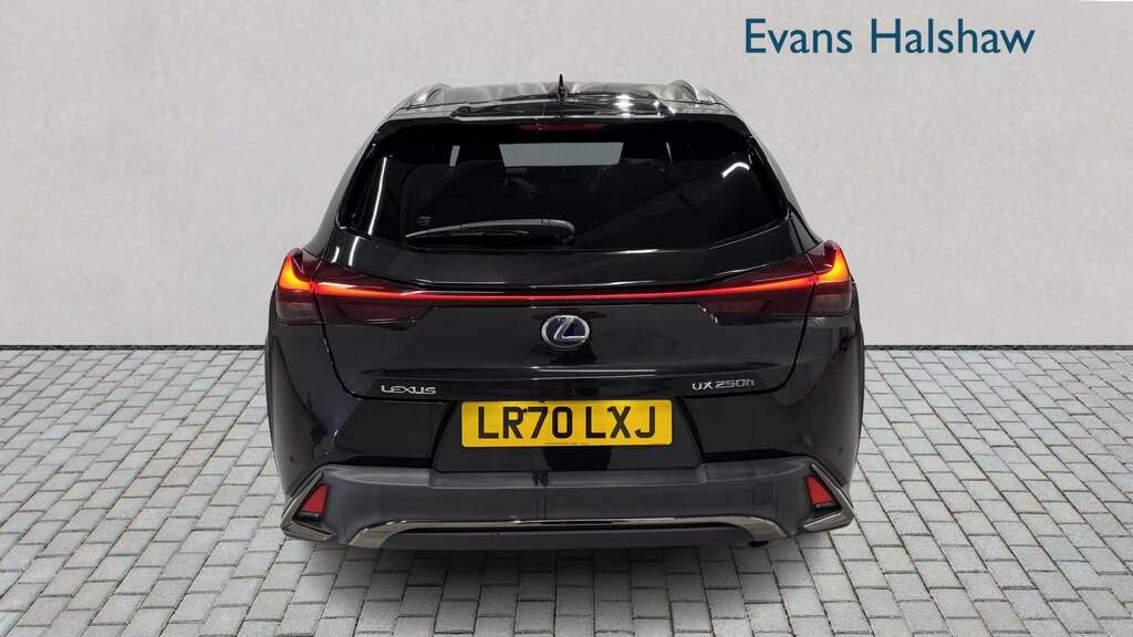 Lexus UX 250H 2.0 F-sport Cvt Nav 2020 Black #4