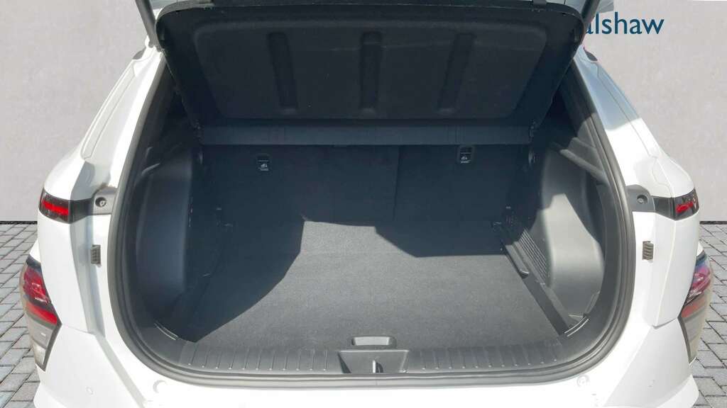 Hyundai Kona 160Kw N Line 65Kwh 2025 White #2