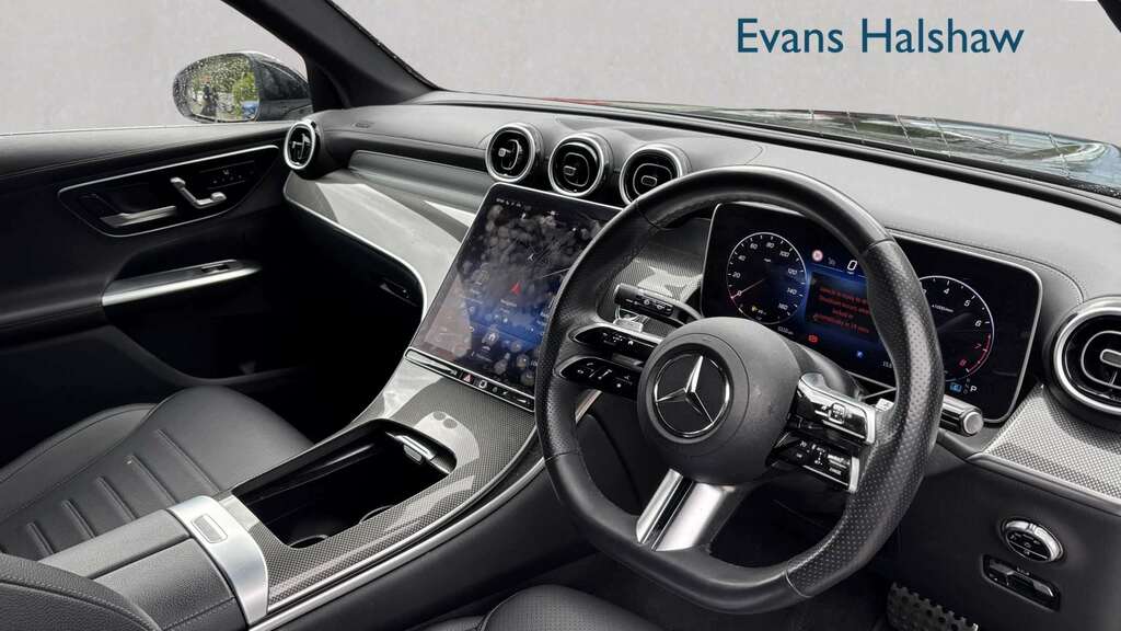 Mercedes-Benz GLC Class 300 4Matic Amg Line Premium 9G-tronic 2023 Black