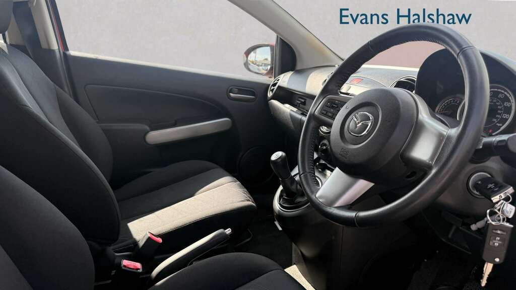 Mazda 2 1.3 Ts2 2011 Red #3