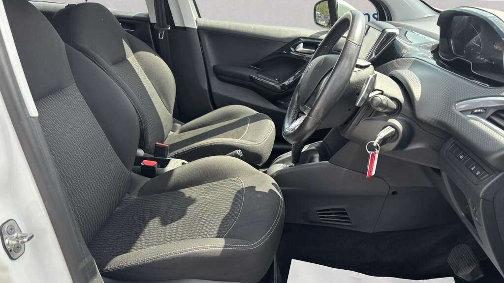 Peugeot 208 1.2 Puretech 82 Active Etg5 2017 White #3