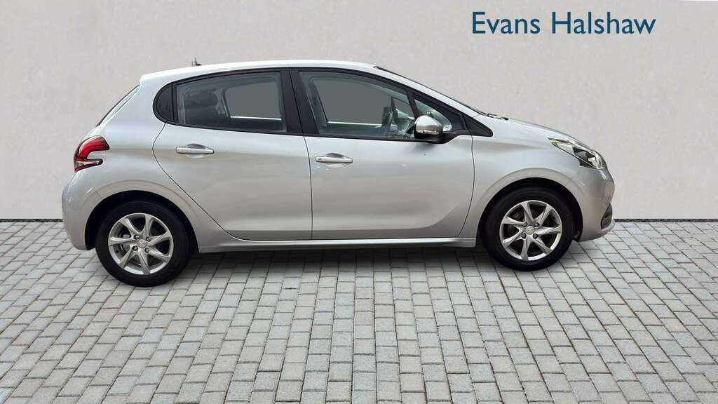 Peugeot 208 Blue #3