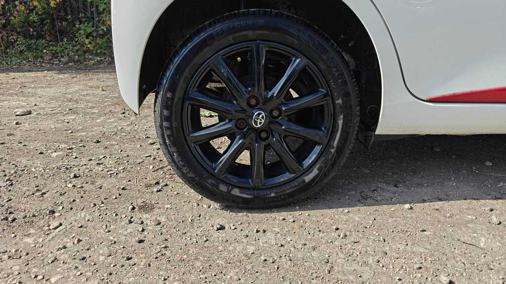 Toyota Aygo  White #9