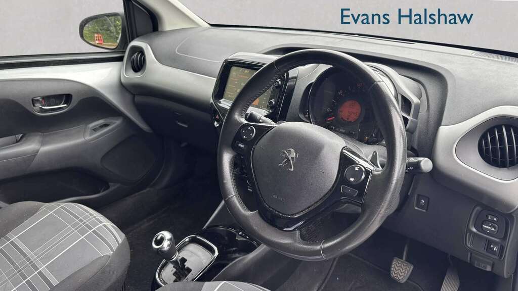 Peugeot 108 1.0 Allure 2-Tronic 2018 Silver #2