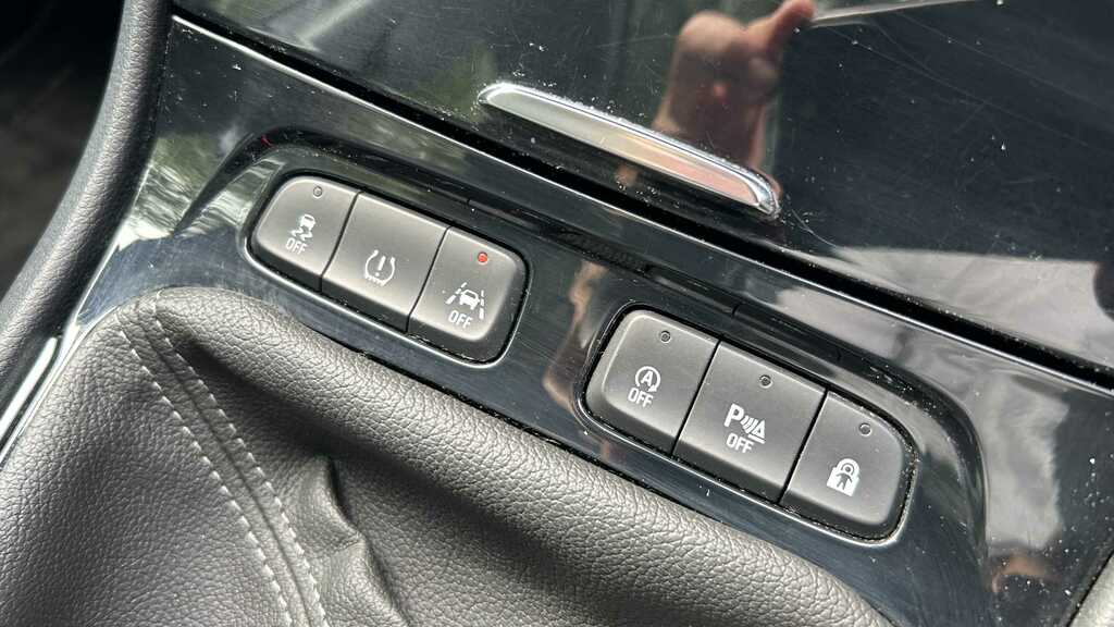 Vauxhall Grandland X Elite Nav White #31