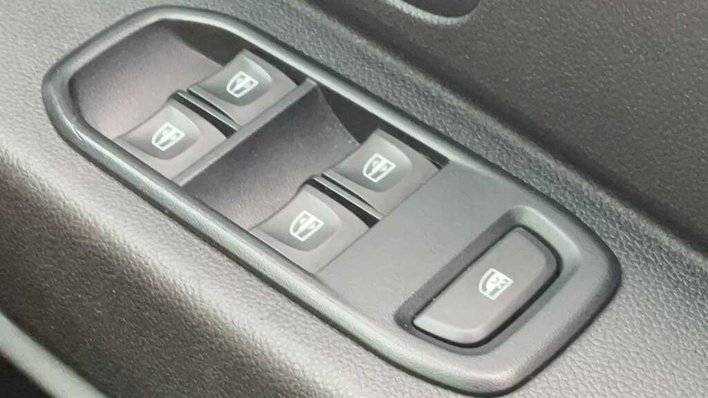Dacia Duster 1.0 Tce 100 Bi-fuel Prestige 6 Speed Grey #19