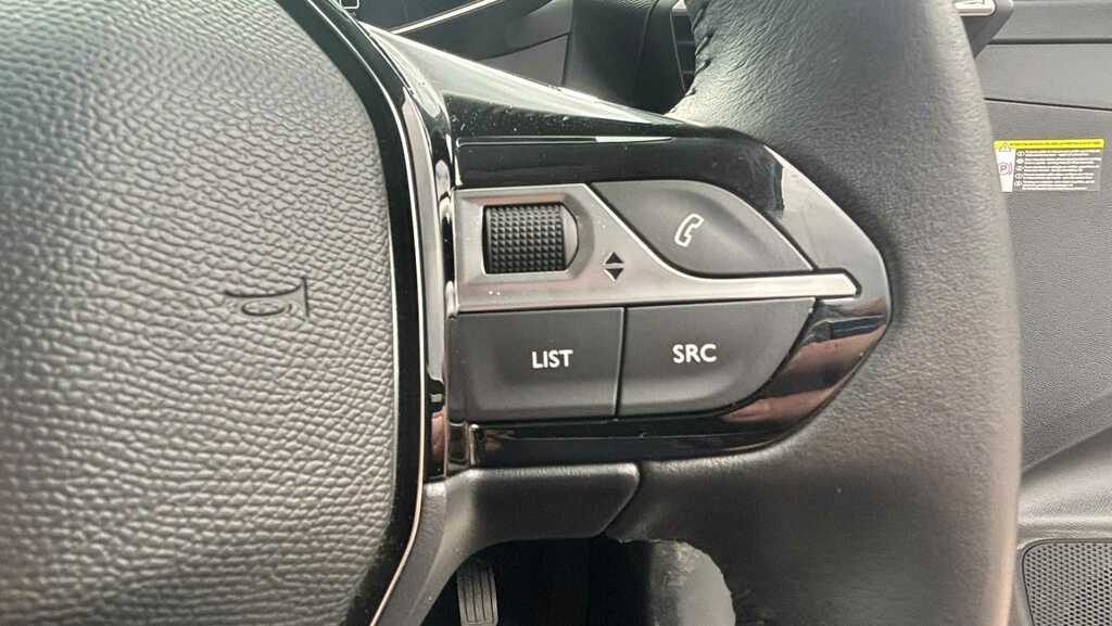 Peugeot 208 1.2 Puretech Active Premium White #16