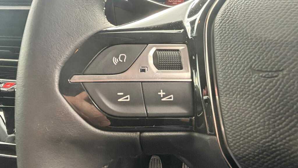 Peugeot 208 1.2 Puretech Active Premium White #15