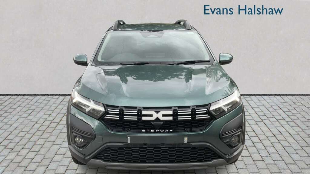 Dacia Sandero Stepway 1.0 Tce Expression 2024 Green #4