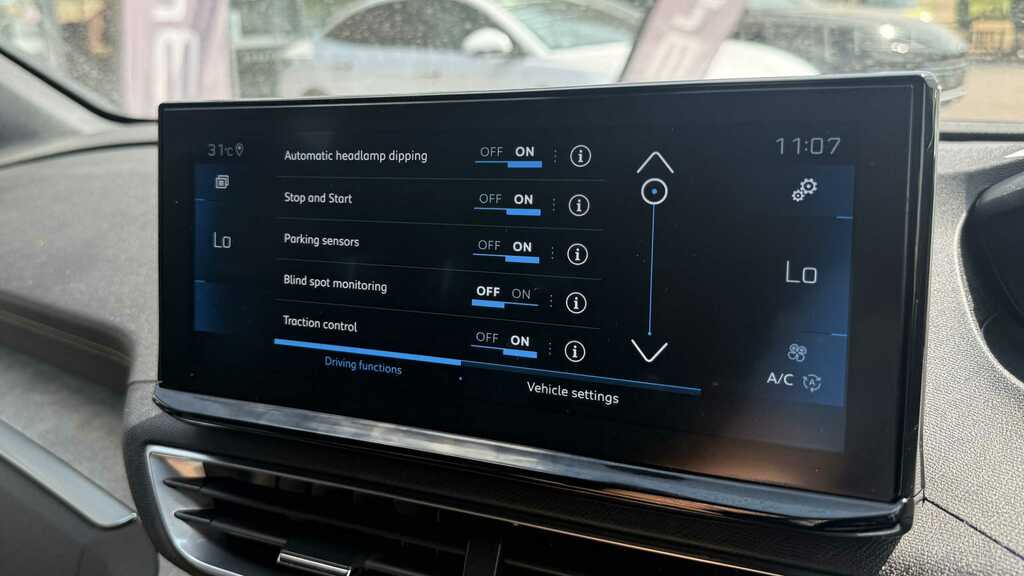 Peugeot 5008 1.2 Puretech Active Premium Grey #17