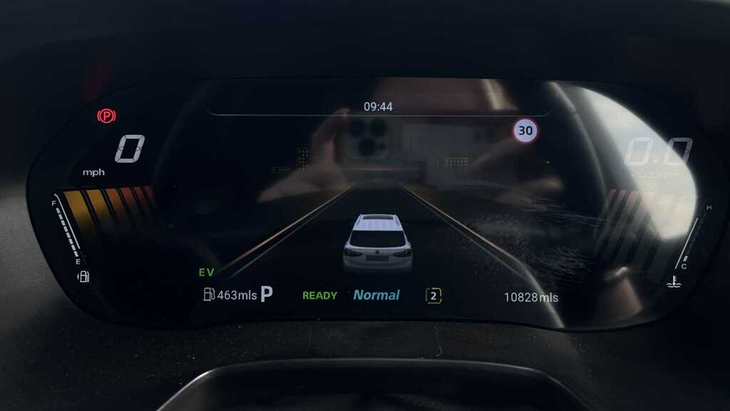 MG ZS 1.5 Hybrid Trophy 2025 White #6