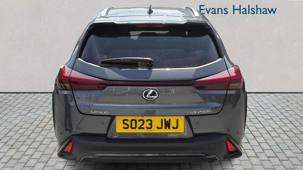 Lexus UX 250H 2.0 F-sport Design Cvt 2023 Grey #5