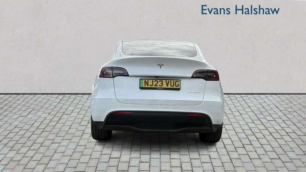 Tesla Model Y Long Range Awd 2023 White #5