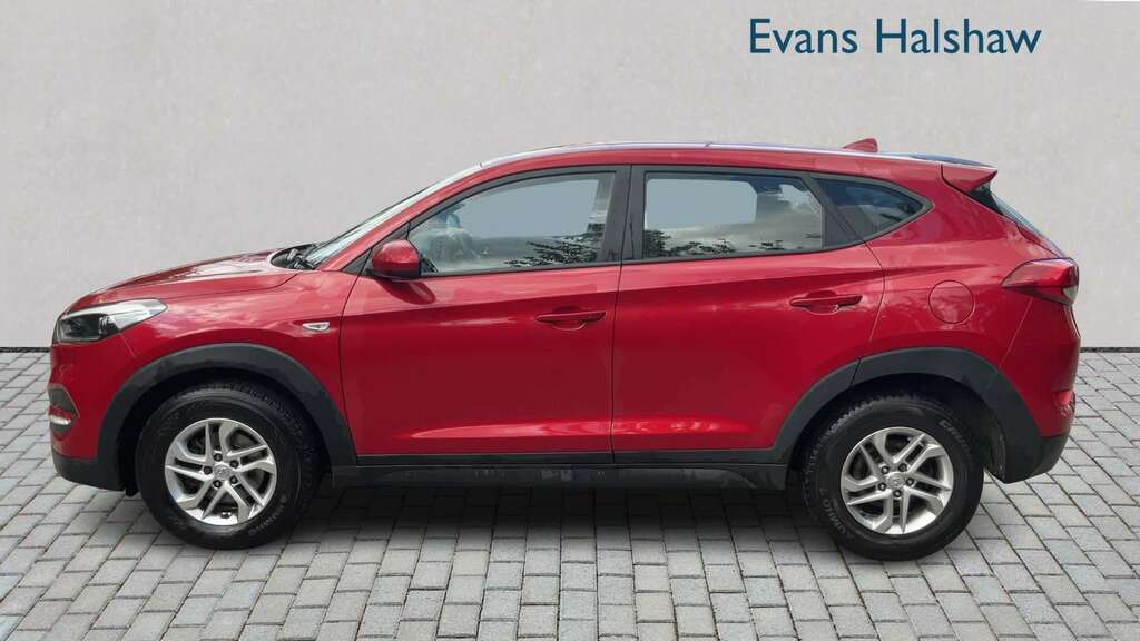 Hyundai Tucson 1.7 Crdi Blue Drive S 2Wd 2016 Red #3
