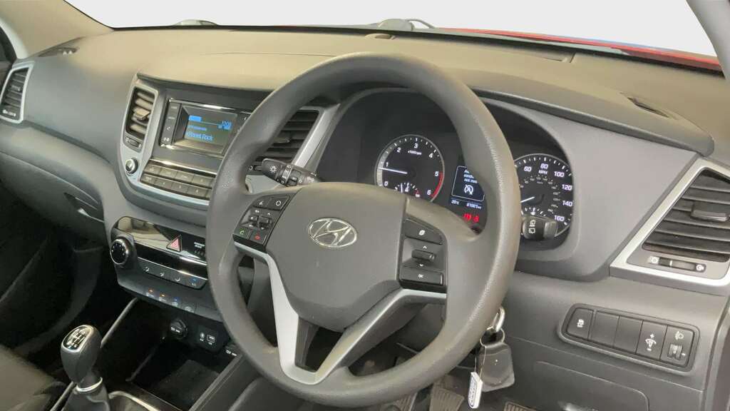 Hyundai Tucson 1.6 Gdi Blue Drive White #8