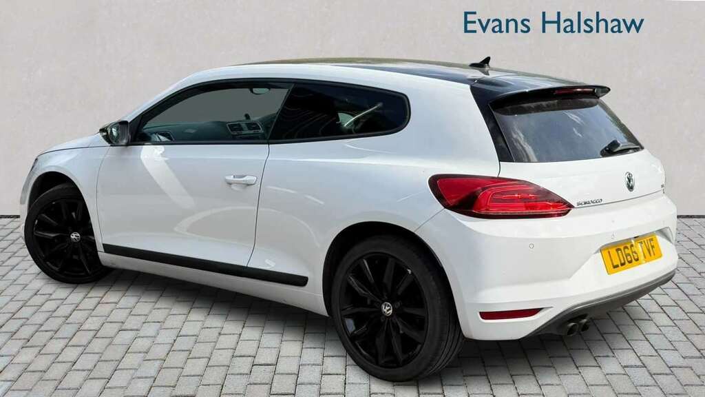 Volkswagen Scirocco 1.4 Tsi Bluemotion Tech Gt Black Edition 2016 White #2
