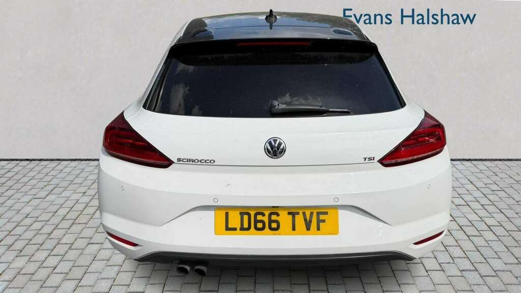 Volkswagen Scirocco 1.4 Tsi Bluemotion Tech Gt Black Edition 2016 White #3