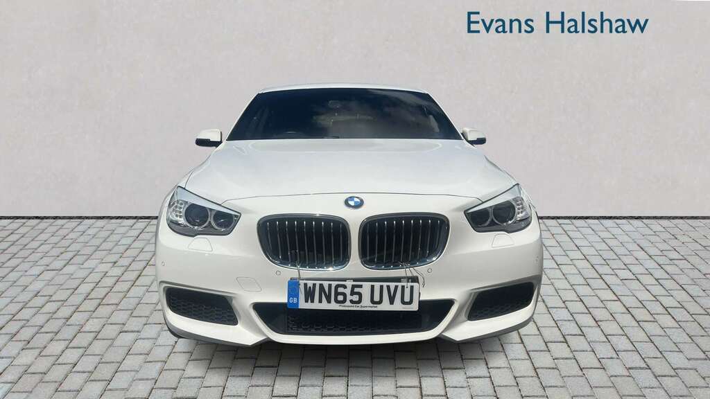 BMW 5 Series 520D M Sport Step 2015 White #2