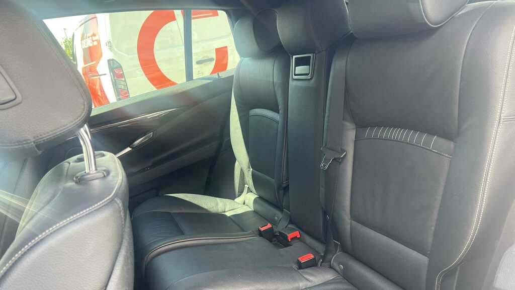 BMW 5 Series 520D M Sport Blue #16