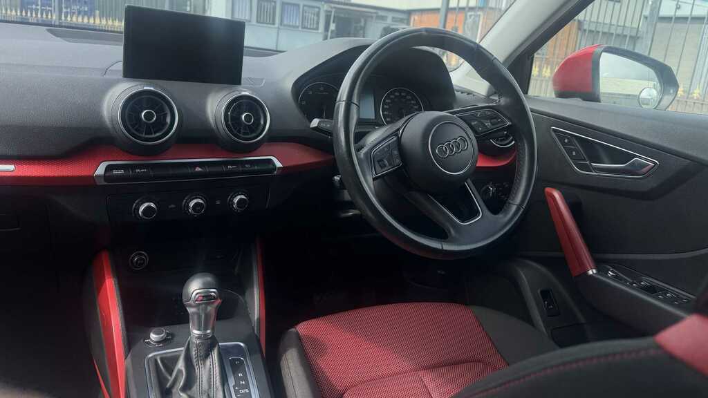Audi Q2 30 Tdi Sport S Tronic Black #12
