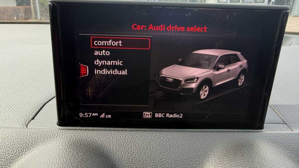 Audi Q2 30 Tdi Sport S Tronic Black #17