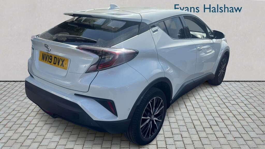 Toyota C-Hr 1.2T Excel Leather 2019 NV19DVX White #2