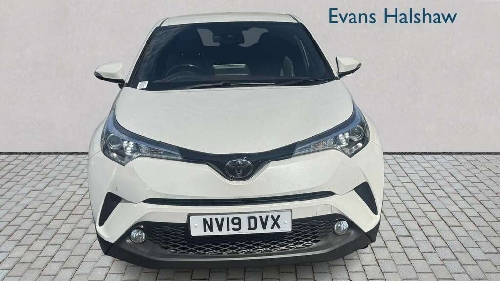 Toyota C-Hr 1.2T Excel Leather 2019 NV19DVX White #4