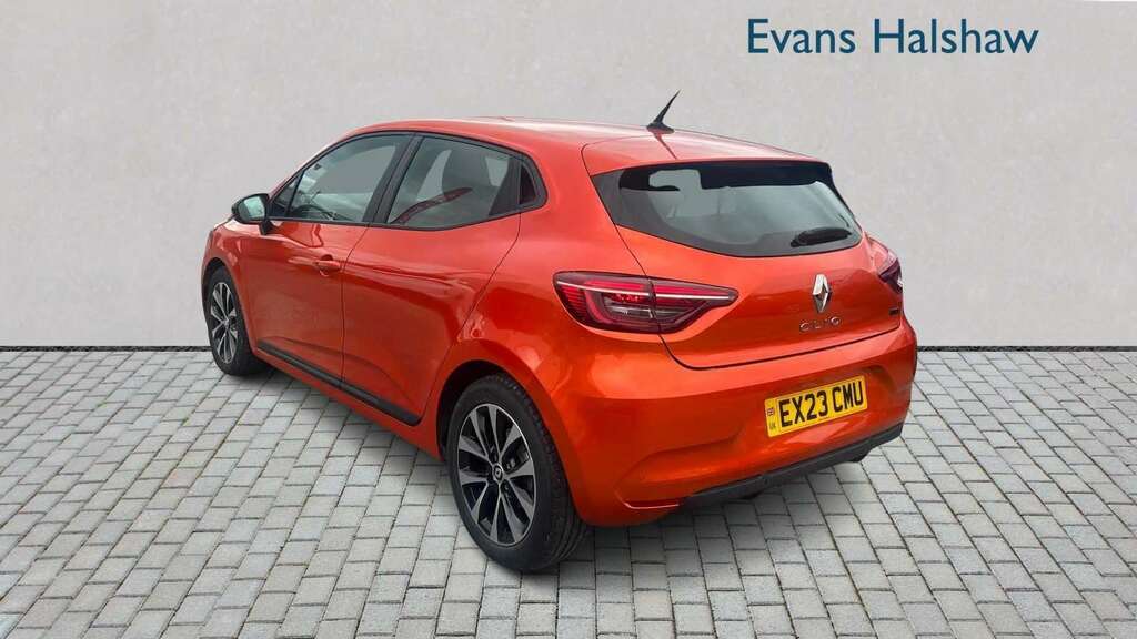 Renault Clio 1.6 E-tech Full Hybrid 145 Evolution 2023 Orange #3