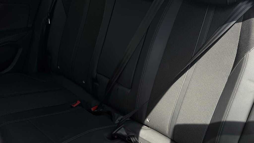 Peugeot 3008 1.2 Puretech Active Premium-plus Blue #12