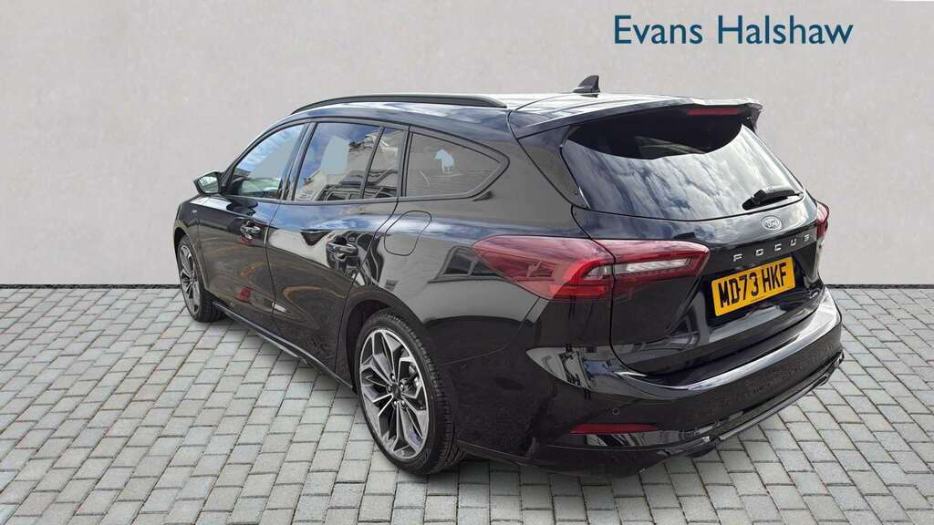 Ford Focus 1.0 Ecoboost Hybrid Mhev 155 St-line X 2023 Black #2