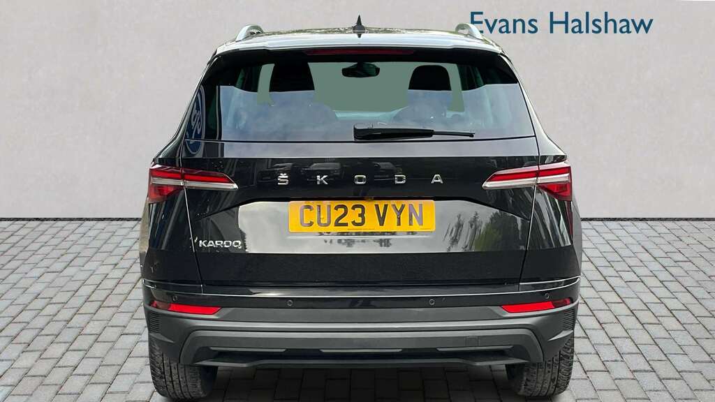 Skoda Karoq 1.5 Tsi Se L 2023 Black #5