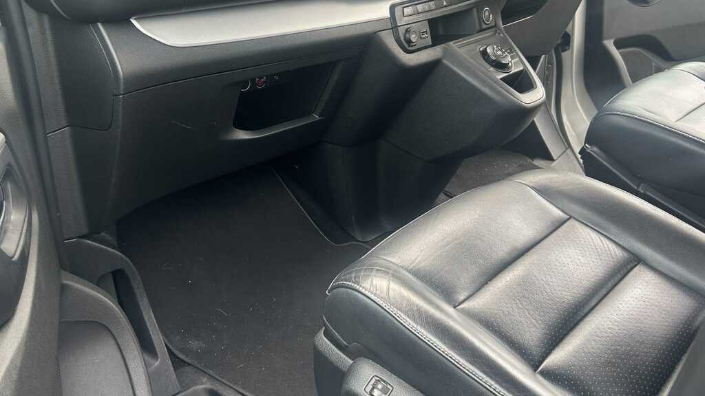 Peugeot Traveller 1.5L Active Grey #13