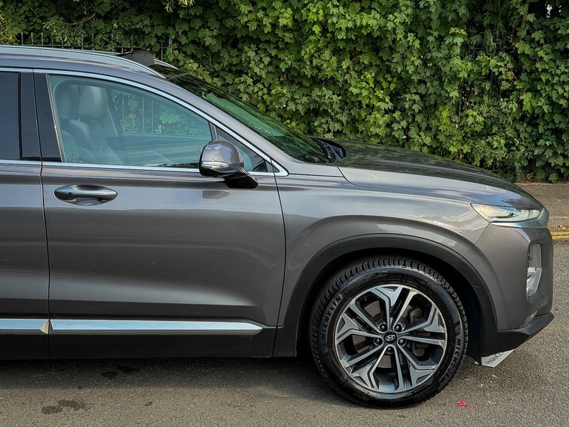 Hyundai Santa Fe Black #26