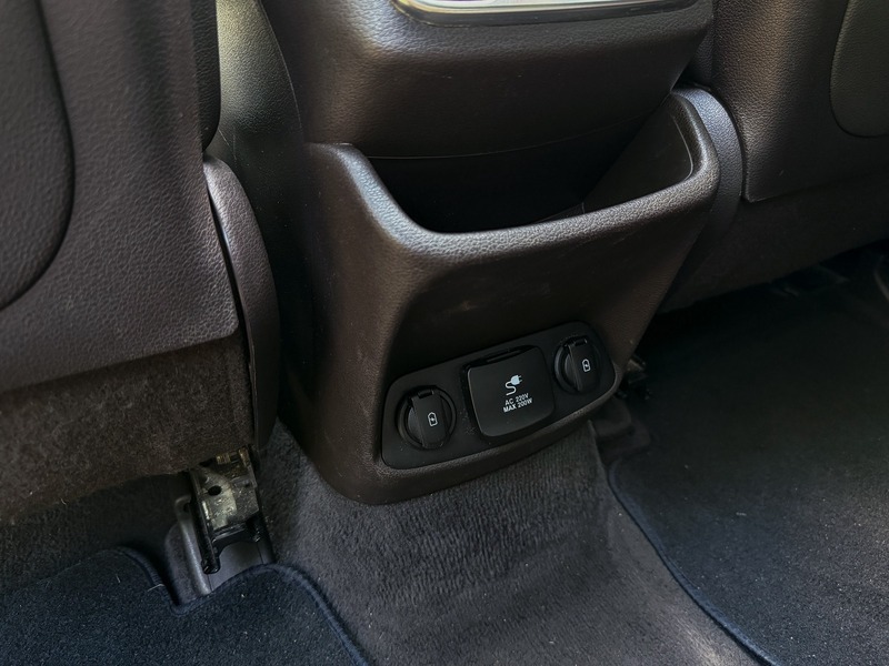 Hyundai Santa Fe Black #44