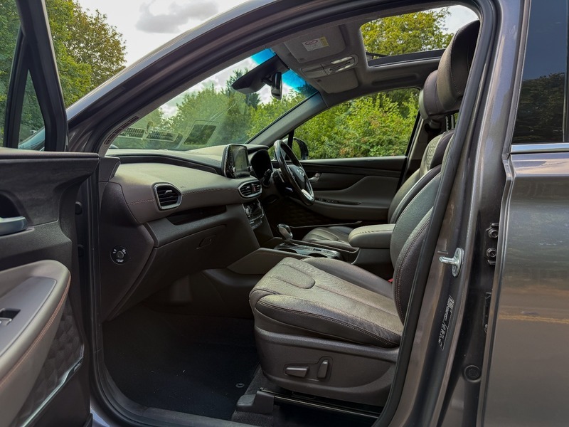 Hyundai Santa Fe Black #33