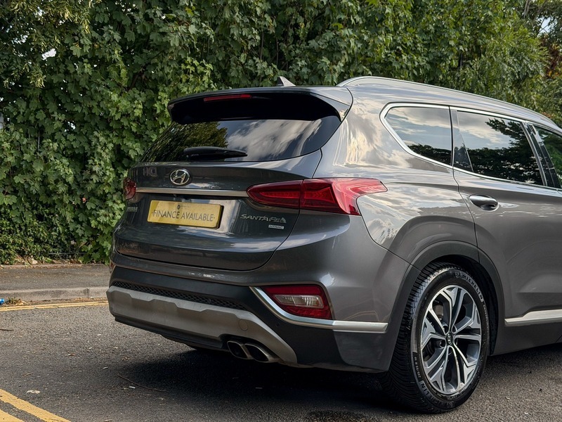 Hyundai Santa Fe Black #22