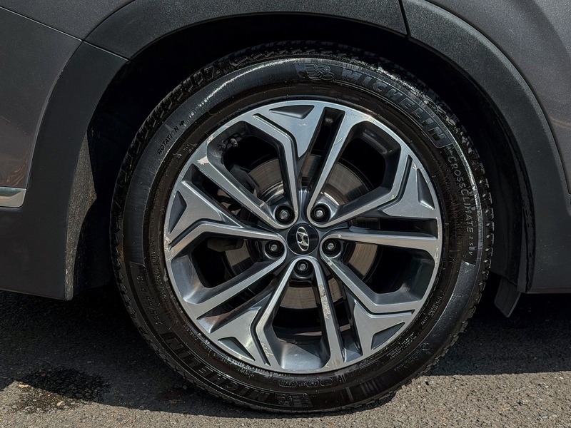Hyundai Santa Fe Black #80