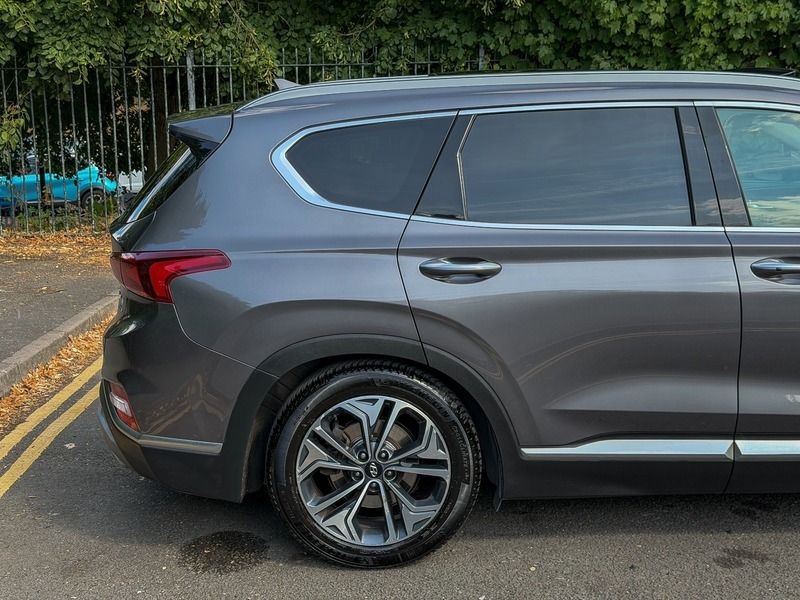 Hyundai Santa Fe Black #24