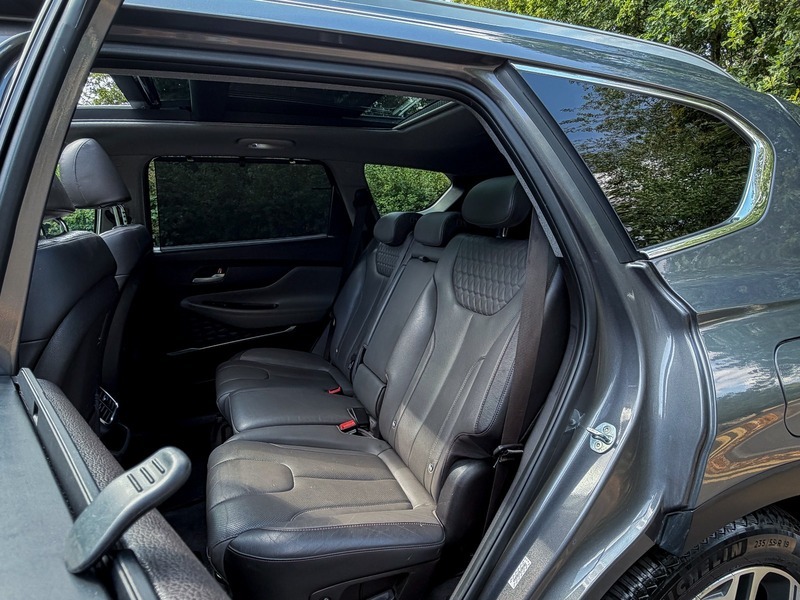 Hyundai Santa Fe Black #42