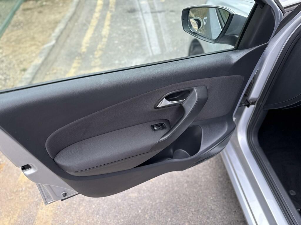 Volkswagen Polo Black #23