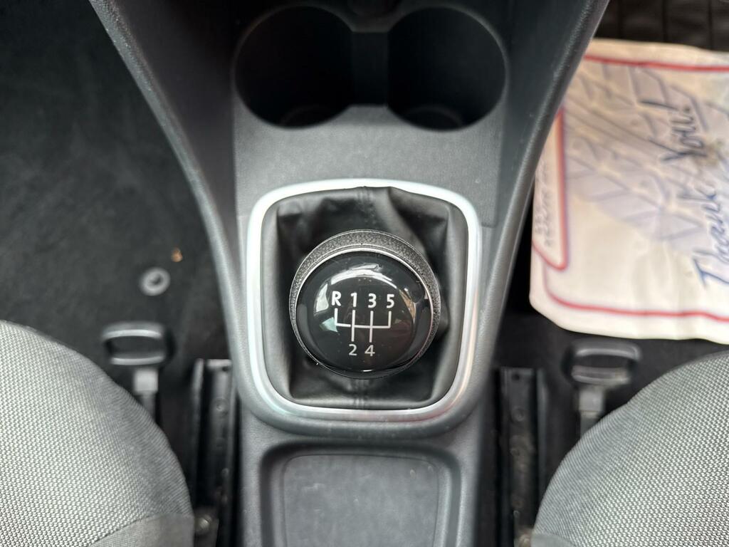 Volkswagen Polo Black #32