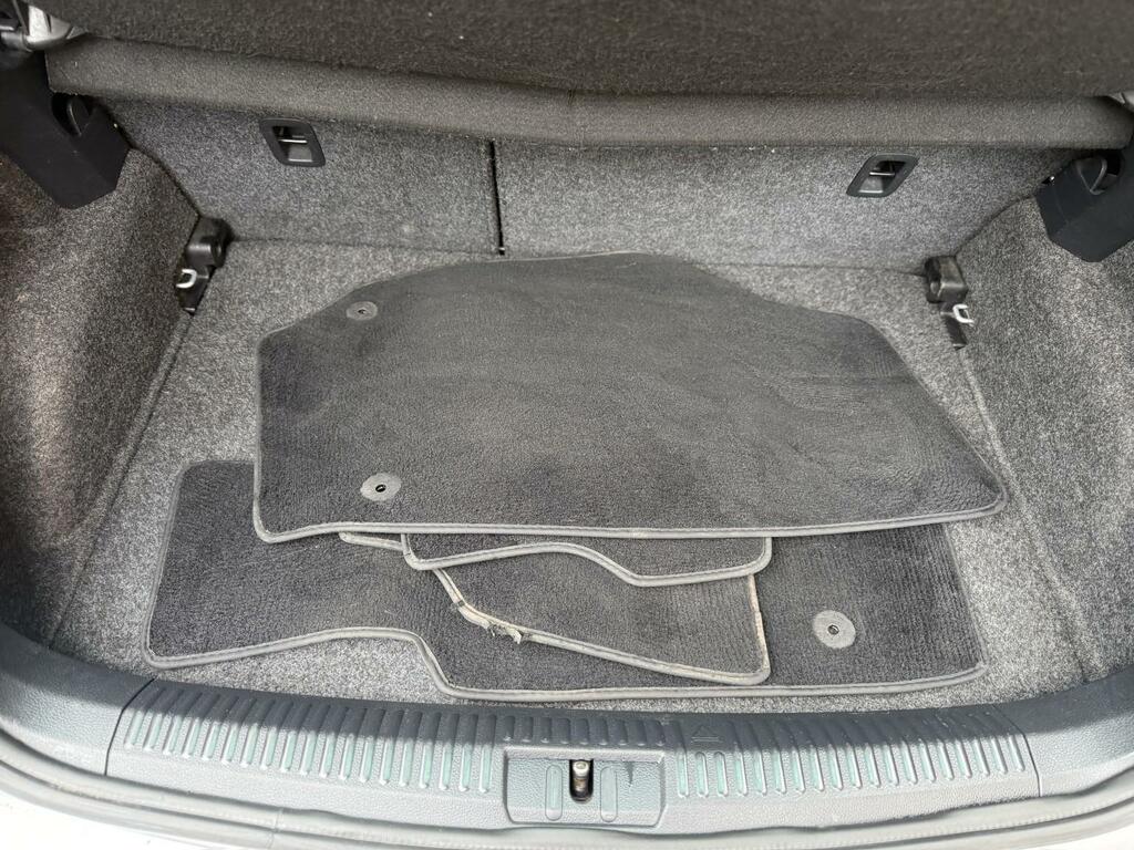 Volkswagen Polo Black #15