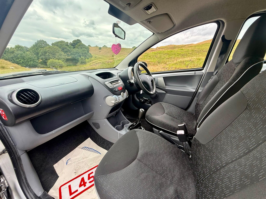 Peugeot 107 Hatchback Orange #31