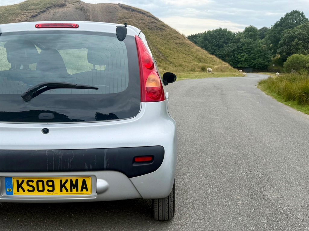 Peugeot 107 Hatchback Orange #22