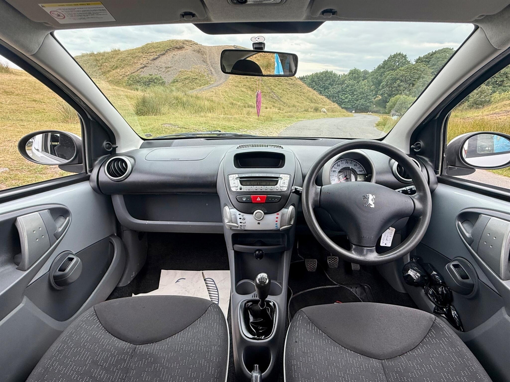Peugeot 107 Hatchback Orange #7