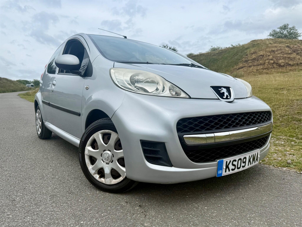 Peugeot 107 Hatchback Orange #21
