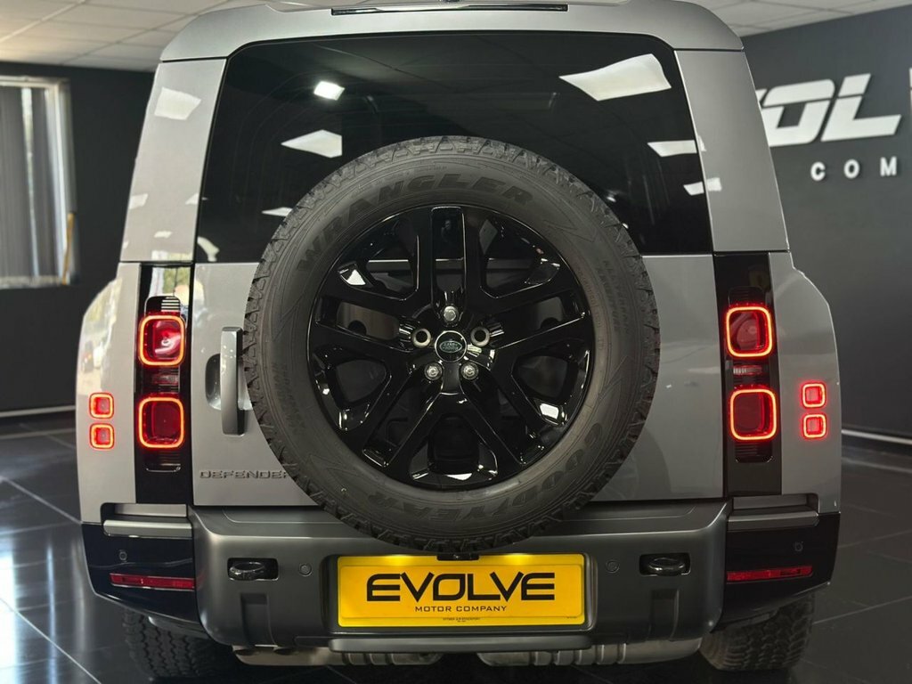 Land Rover Defender 130 3L Outbound Grey #5