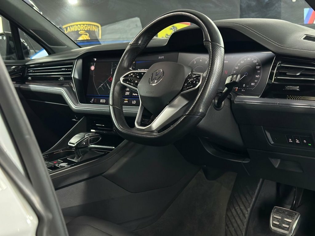 Volkswagen Touareg Black Edition Blue #18