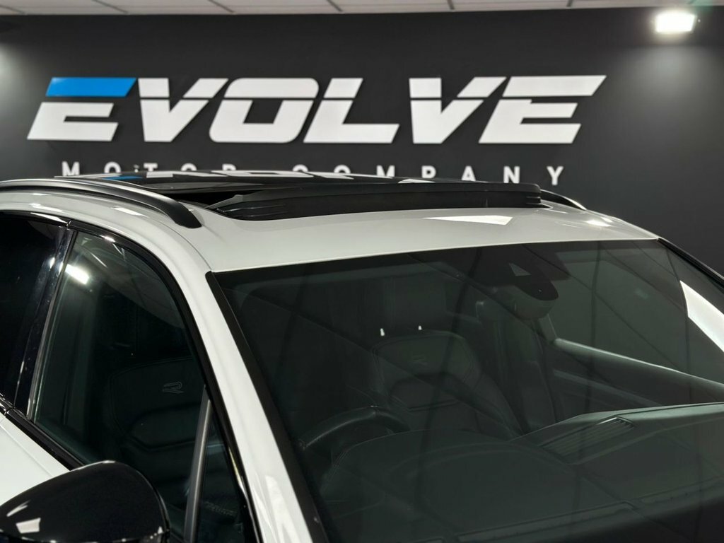 Volkswagen Touareg Black Edition Blue #16